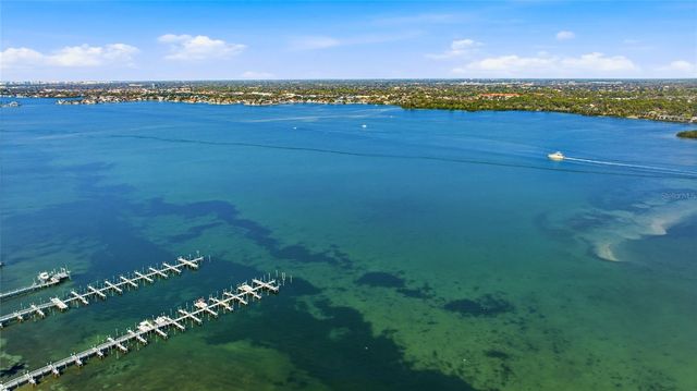 8776 MIDNIGHT PASS ROAD C204, Sarasota, FL 34242