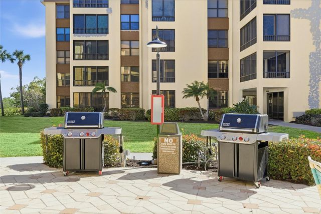 8776 MIDNIGHT PASS ROAD C204, Sarasota, FL 34242