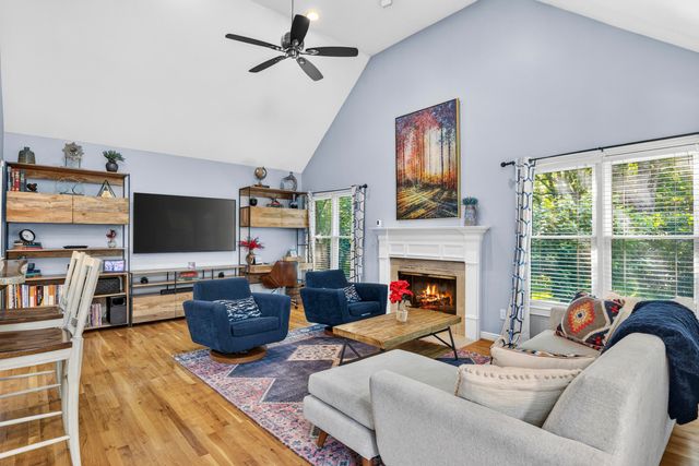 3049 Old Field Way, Lexington, KY 40513