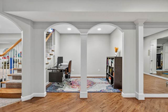 3049 Old Field Way, Lexington, KY 40513