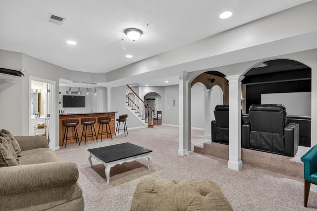 3049 Old Field Way, Lexington, KY 40513