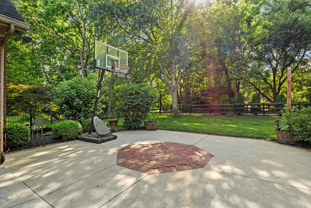 3049 Old Field Way, Lexington, KY 40513