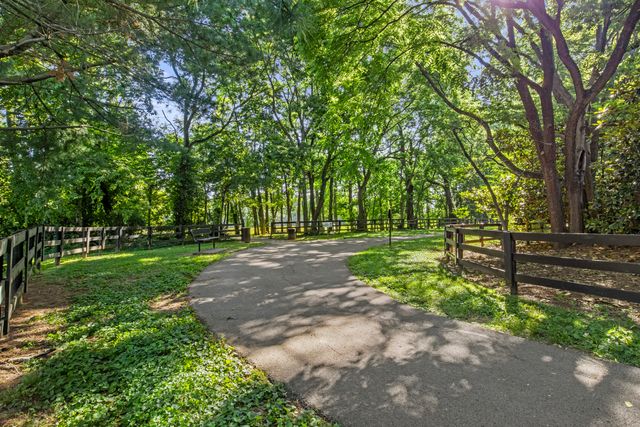 3049 Old Field Way, Lexington, KY 40513
