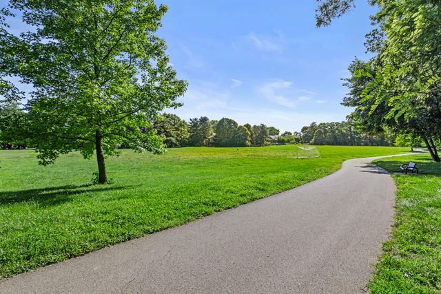 3049 Old Field Way, Lexington, KY 40513