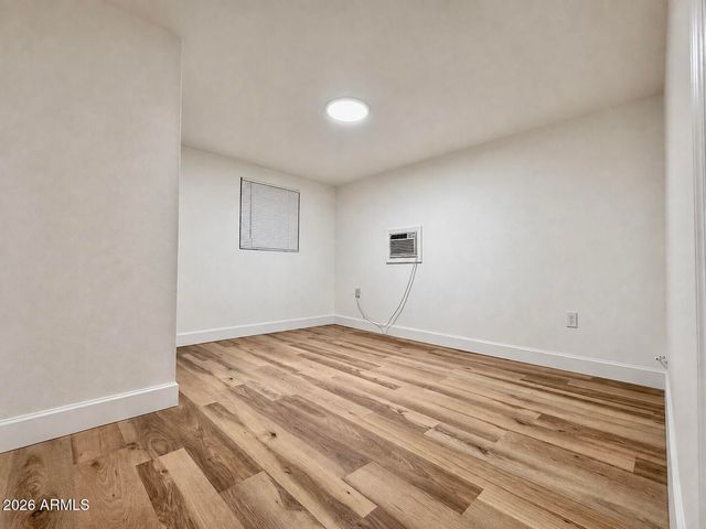 5028 W KRALL Street, Glendale, AZ 85301