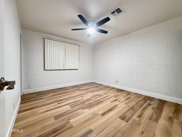 5028 W KRALL Street, Glendale, AZ 85301