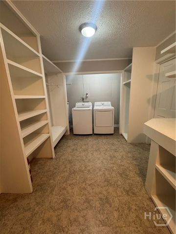 23 Douglas Court, Bloomingdale, GA 31302