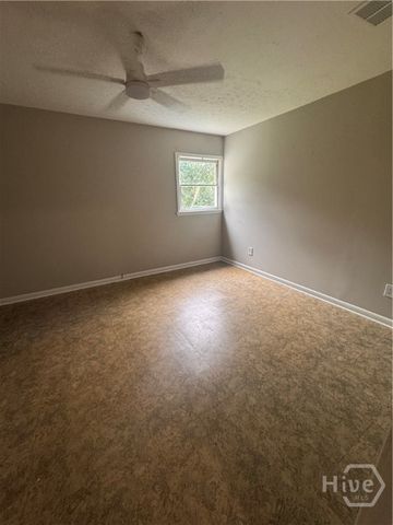 23 Douglas Court, Bloomingdale, GA 31302