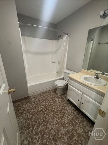 23 Douglas Court, Bloomingdale, GA 31302