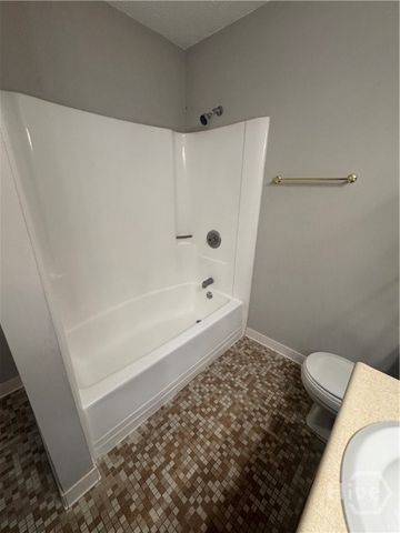 23 Douglas Court, Bloomingdale, GA 31302