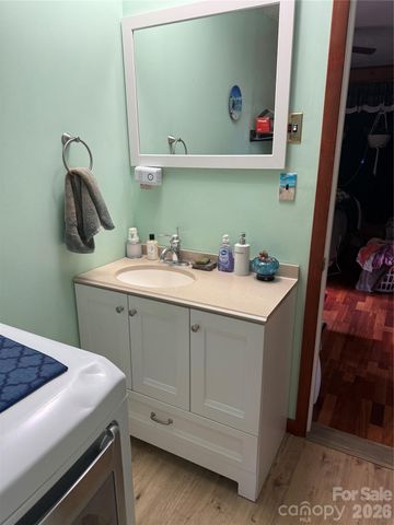7 Noland Drive S, Clyde, NC 28721