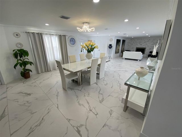 320 HARBOR PASSAGE, Clearwater Beach, FL 33767