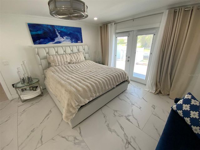 320 HARBOR PASSAGE, Clearwater Beach, FL 33767