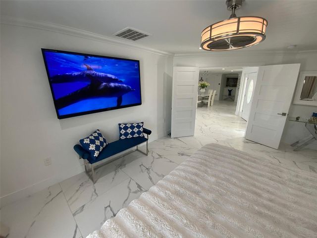 320 HARBOR PASSAGE, Clearwater Beach, FL 33767