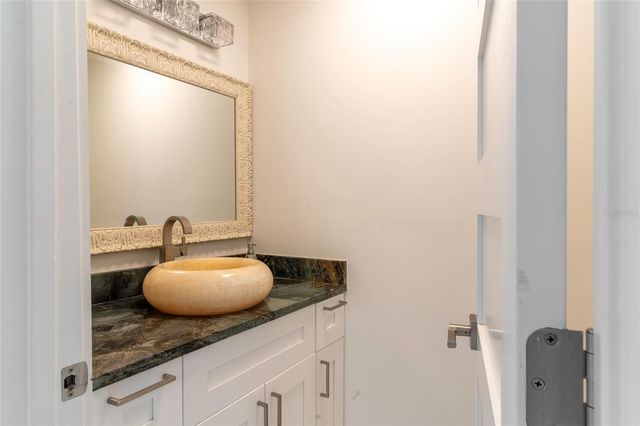 320 HARBOR PASSAGE, Clearwater Beach, FL 33767