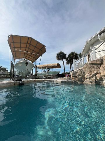 320 HARBOR PASSAGE, Clearwater Beach, FL 33767