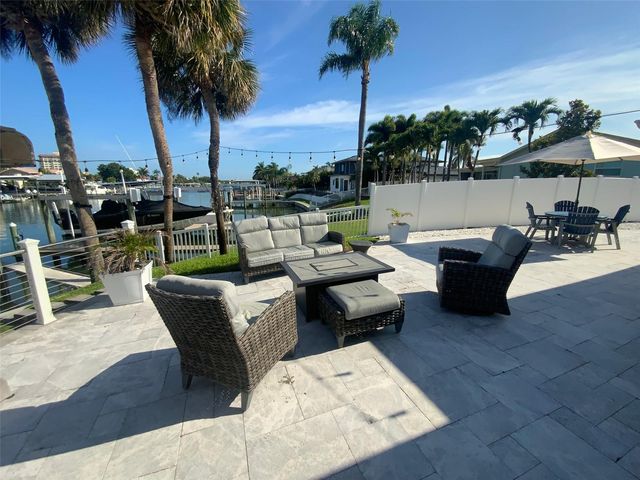 320 HARBOR PASSAGE, Clearwater Beach, FL 33767