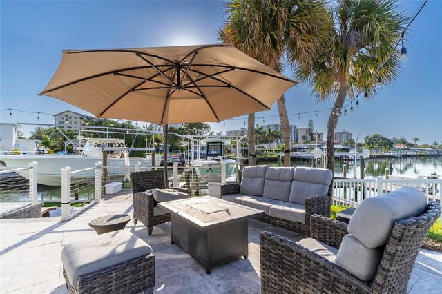 320 HARBOR PASSAGE, Clearwater Beach, FL 33767