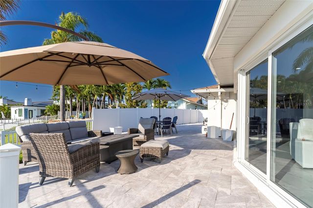 320 HARBOR PASSAGE, Clearwater Beach, FL 33767