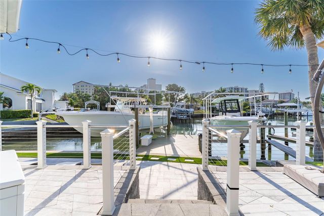 320 HARBOR PASSAGE, Clearwater Beach, FL 33767