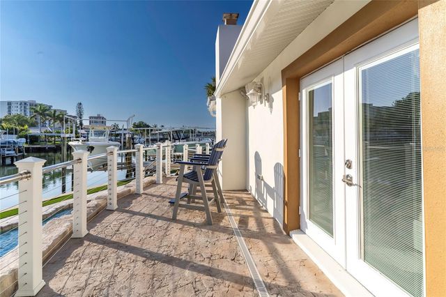 320 HARBOR PASSAGE, Clearwater Beach, FL 33767