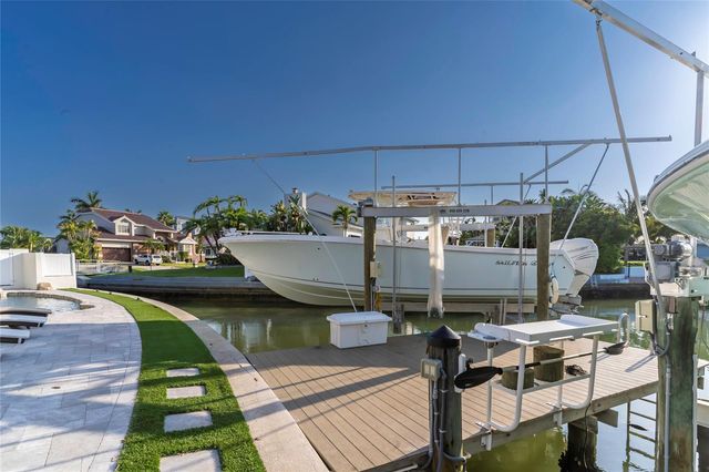 320 HARBOR PASSAGE, Clearwater Beach, FL 33767