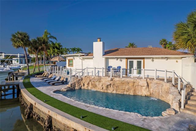 320 HARBOR PASSAGE, Clearwater Beach, FL 33767