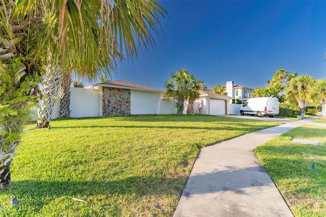 320 HARBOR PASSAGE, Clearwater Beach, FL 33767