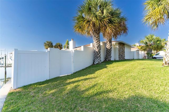 320 HARBOR PASSAGE, Clearwater Beach, FL 33767