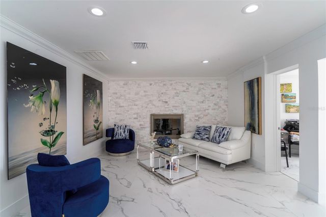 320 HARBOR PASSAGE, Clearwater Beach, FL 33767