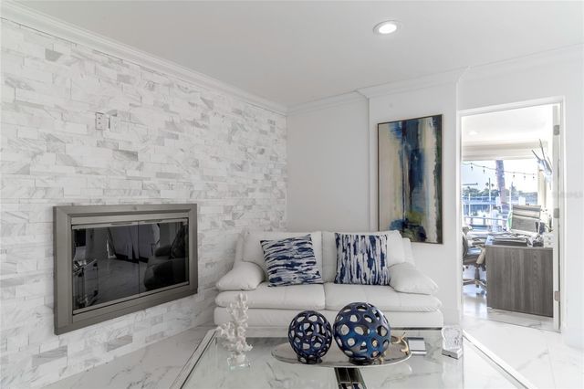 320 HARBOR PASSAGE, Clearwater Beach, FL 33767