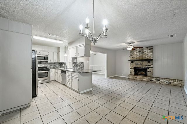 800 Carmen Street, Killeen, TX 76541