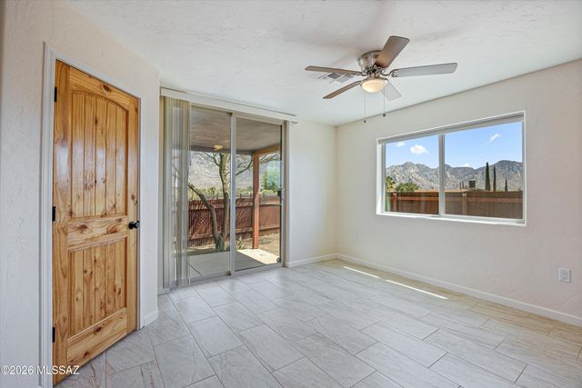 15751 N Twin Lakes Drive, Tucson, AZ 85739