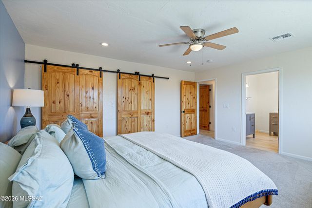 15751 N Twin Lakes Drive, Tucson, AZ 85739