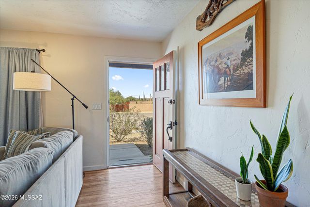 15751 N Twin Lakes Drive, Tucson, AZ 85739