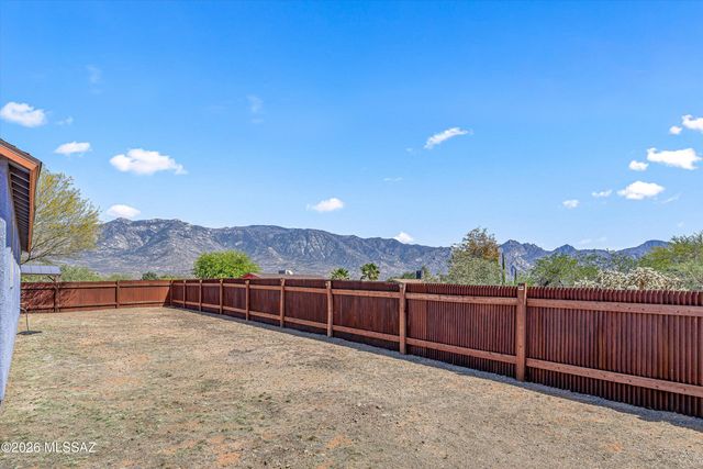 15751 N Twin Lakes Drive, Tucson, AZ 85739