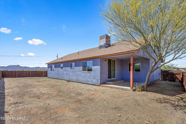 15751 N Twin Lakes Drive, Tucson, AZ 85739