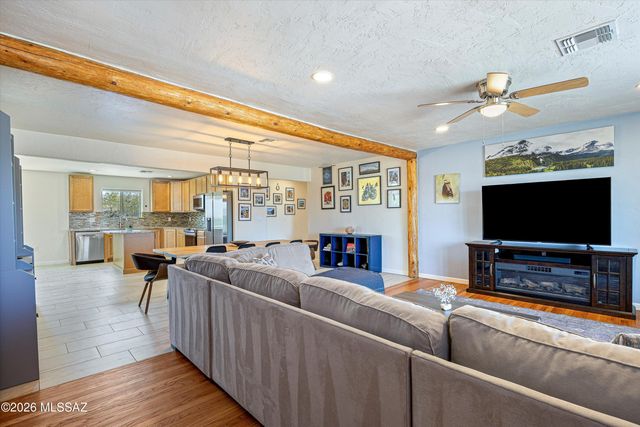 15751 N Twin Lakes Drive, Tucson, AZ 85739