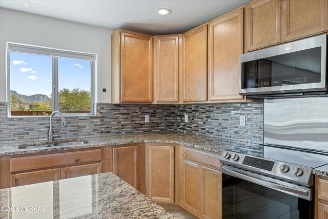 15751 N Twin Lakes Drive, Tucson, AZ 85739