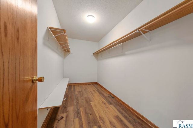 216 South Brook Circle, Mankato, MN 56001