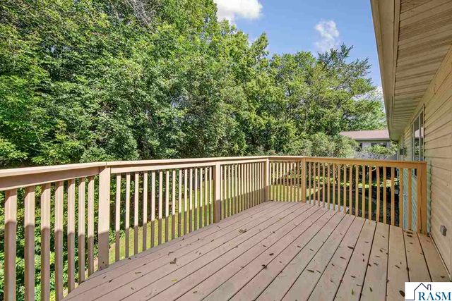 216 South Brook Circle, Mankato, MN 56001