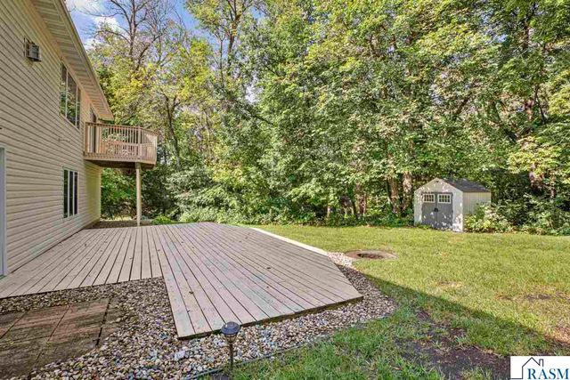 216 South Brook Circle, Mankato, MN 56001