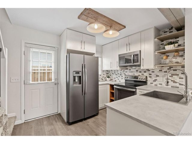 6712 S Independence St, Littleton, CO 80128