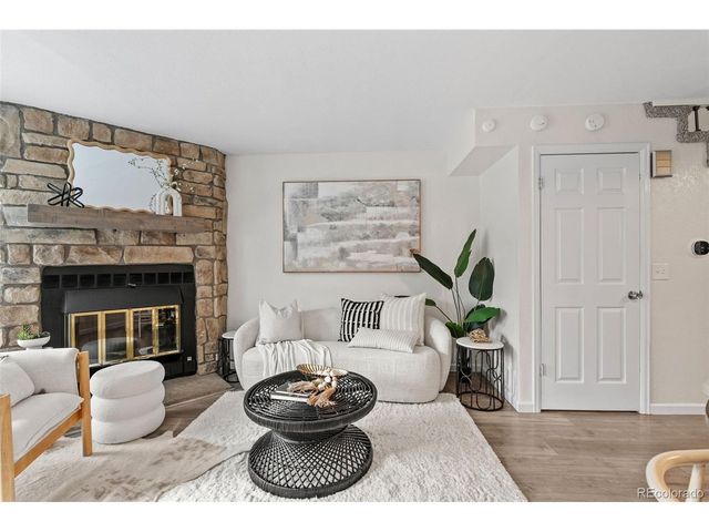 6712 S Independence St, Littleton, CO 80128
