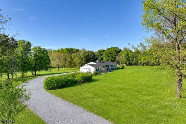 540 Blackpoint Rd, Hillsborough Twp., NJ 08844
