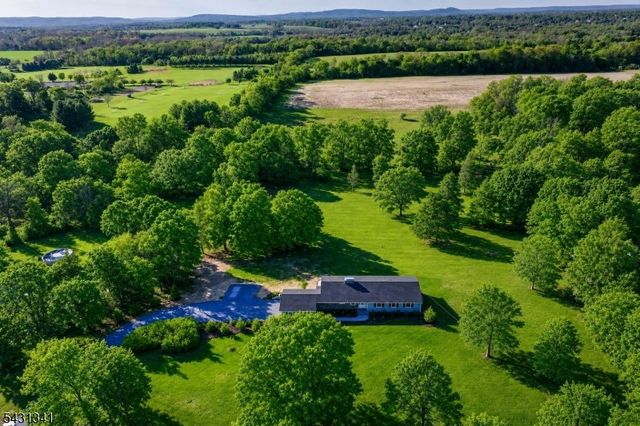 540 Blackpoint Rd, Hillsborough Twp., NJ 08844