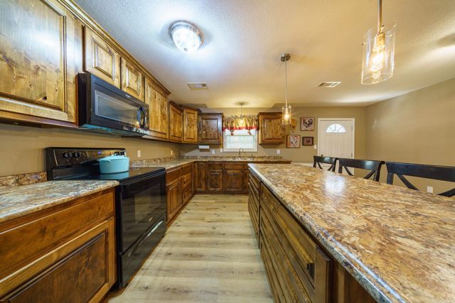 800 Strawberry River Road, Smithville, AR 72466