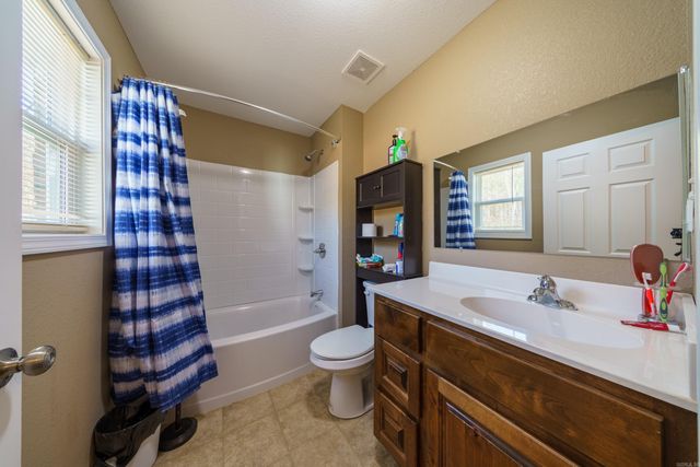 800 Strawberry River Road, Smithville, AR 72466