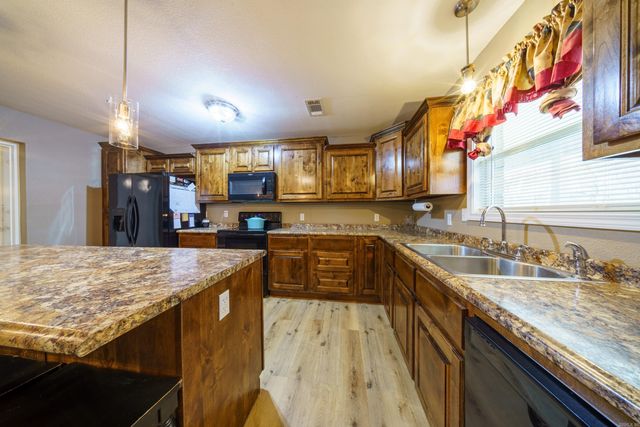 800 Strawberry River Road, Smithville, AR 72466