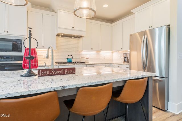 6521 Camellia Creek Drive, Raleigh, NC 27603